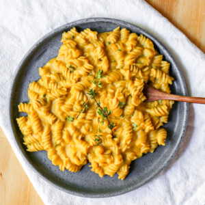 vegan butternut squash mac and cheese