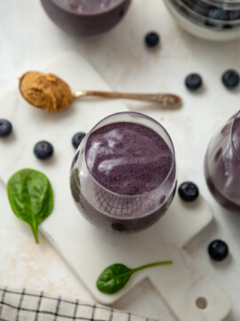 simple blueberry protein smoothie