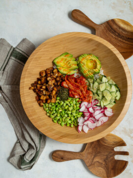 colorful vegan sushi bowl