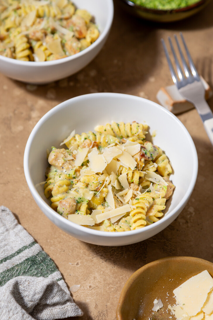 chick'n broccoli alfredo pasta