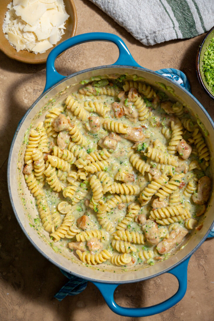 chick'n broccoli alfredo pasta