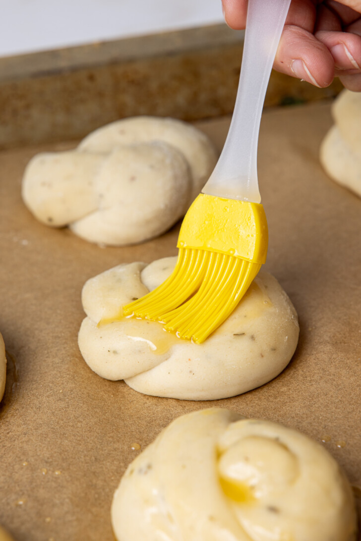 sourdough garlic knots-08