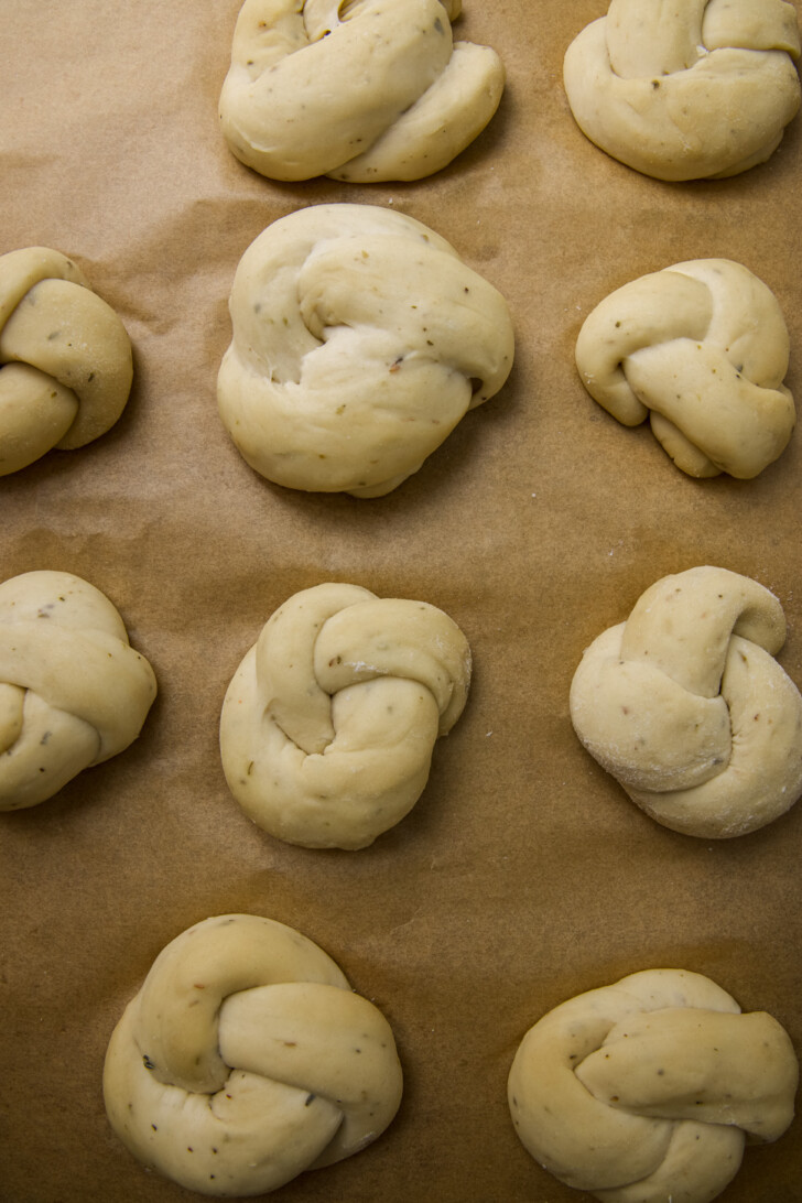 sourdough garlic knots-09