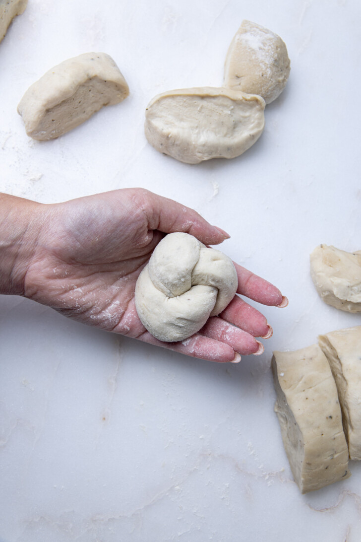 sourdough garlic knots-11