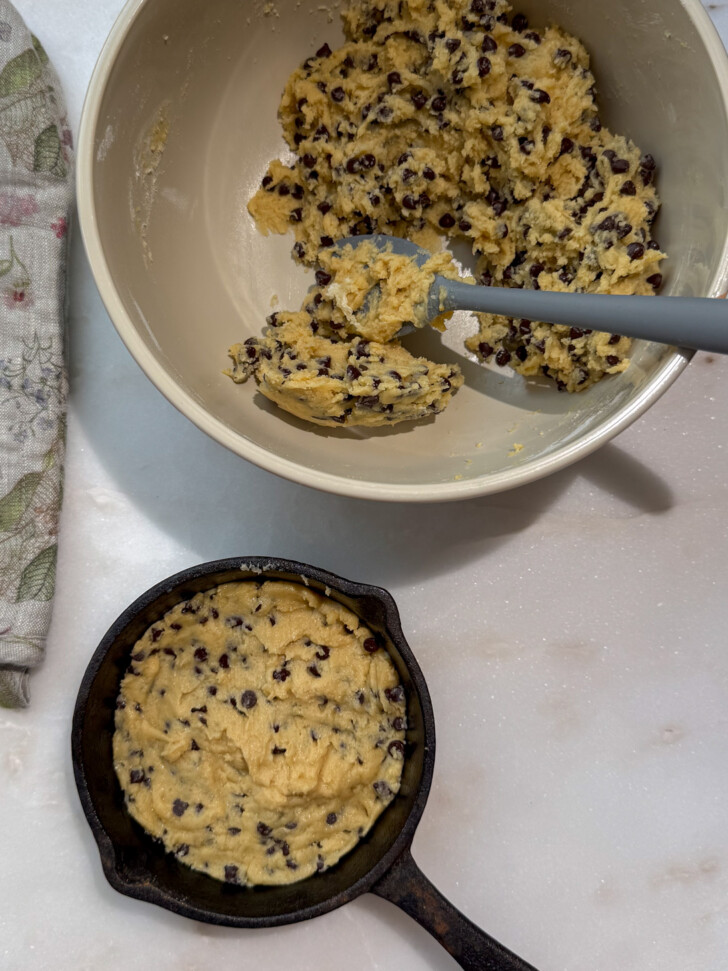 chocolate chip cookie skillet