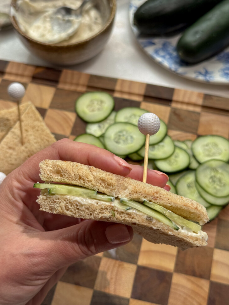 cucumber dill sandwich