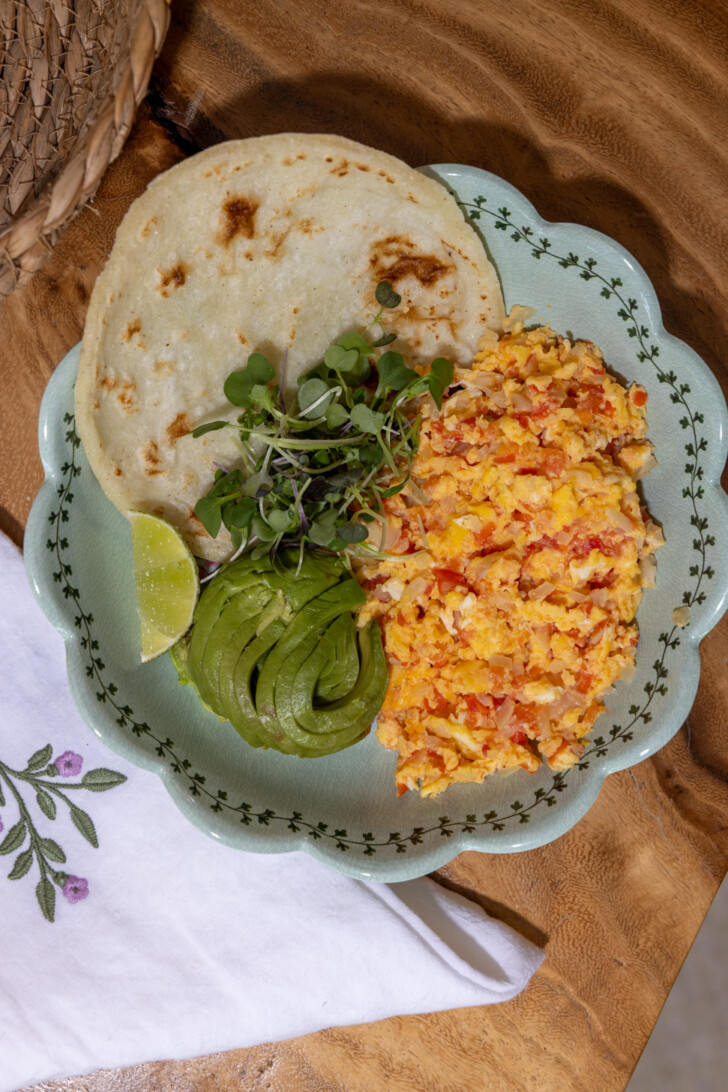 huevos pericos 15 minute breakfast